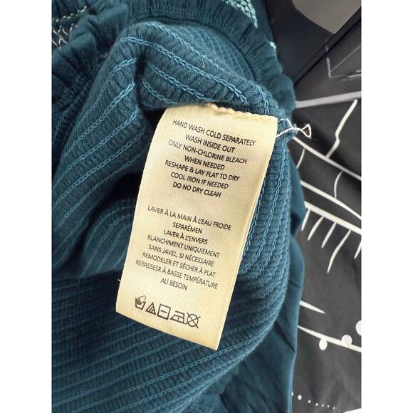 By Anthropologie Smocked Embroidered Floral Top Women’s XS Turquoise Green $98 - Picture 6 of 8